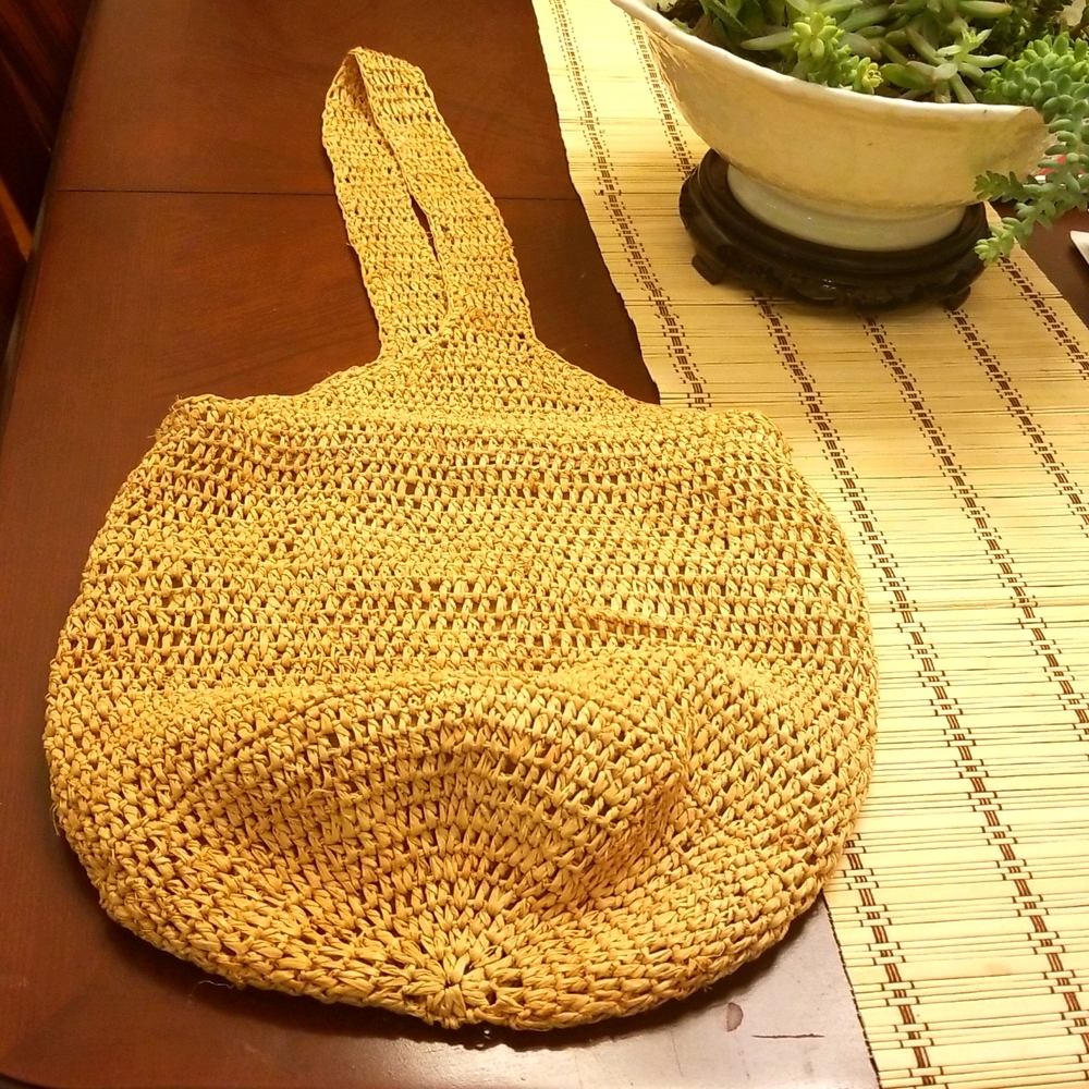 Straw beach bag